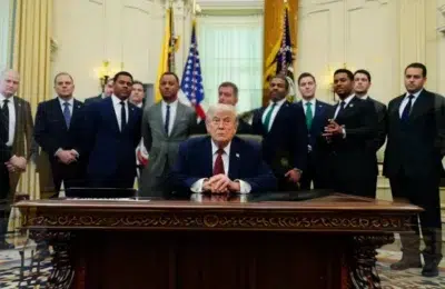 Trump amenință Iranul cu distrugerea tuturor centralelor electrice și podurilor