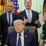 Trump a dormit sub 5 ore și a postat frenetic teorii ale conspirației