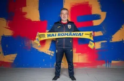 Edy Iordănescu răspunde topului lui Hagi cu o fotografie cu 3 giganți