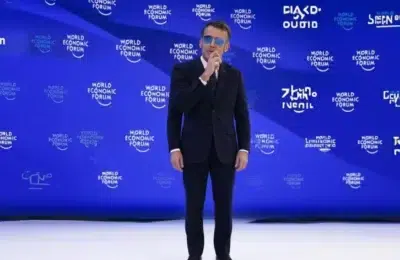 Macron anunță o lege contra interferențelor străine și acuză direct Rusia