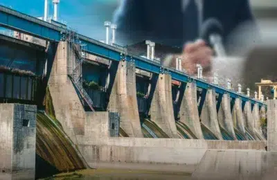 Selecția șefilor Hidroelectrica ajunge în instanță pe un contract de 10.300 de euro