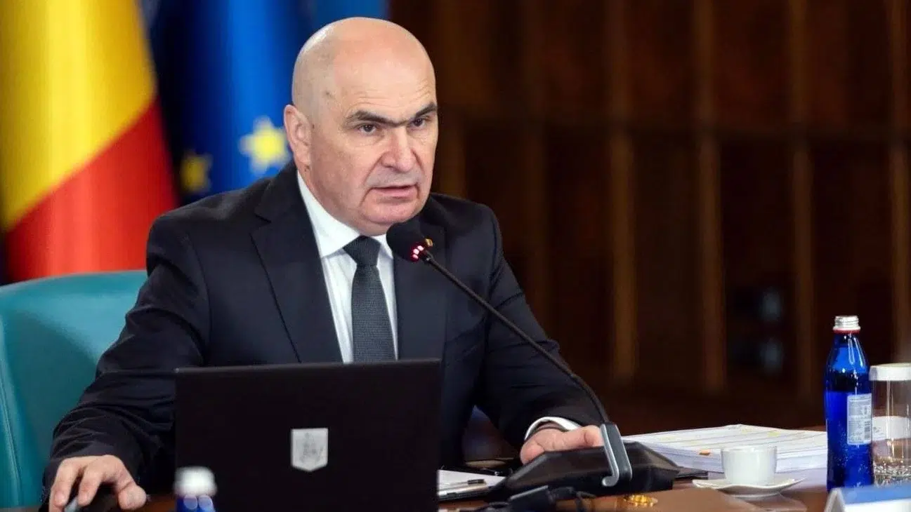 Guvernul Bolojan supraviețuiește peticit la mai puțin de un an de la instalare