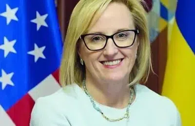 Șefa ambasadei SUA la Kiev părăsește postul după o carieră de 30 de ani
