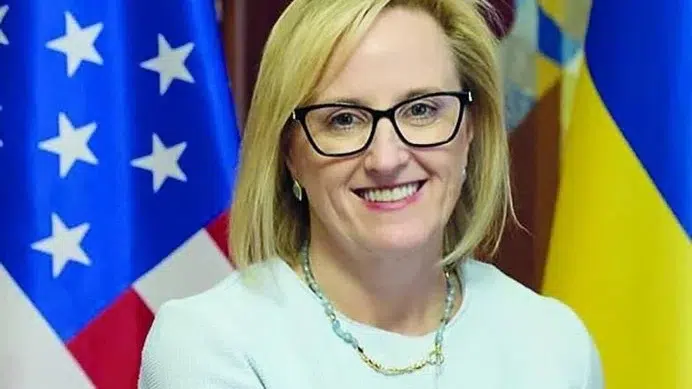 Șefa ambasadei SUA la Kiev părăsește postul după o carieră de 30 de ani