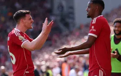 Liverpool câștigă cu goluri de 249 de milioane de lire dar îl pierde pe Salah