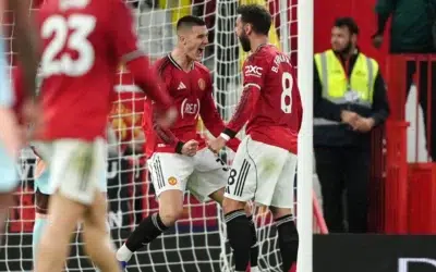 Manchester United bate Brentford cu 2-1, Fernandes la o pasă de recordul istoric