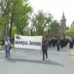 În Timişoara un marș al Învierii a reunit mii de credincioși într-un spectacol unic