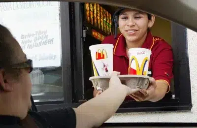 McDonald’s aduce meniul sub 3 dolari dar elimină o ofertă îndrăgită