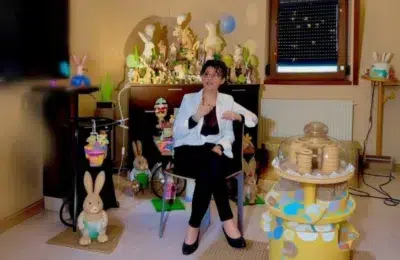 Minodora uimește cu decorul de Paște și o colecție de peste 200 de parfumuri