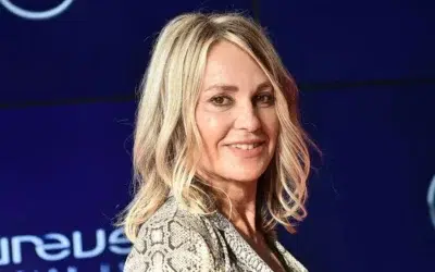 Nadia Comăneci primește premiul Laureus la 50 de ani de la primul 10 perfect