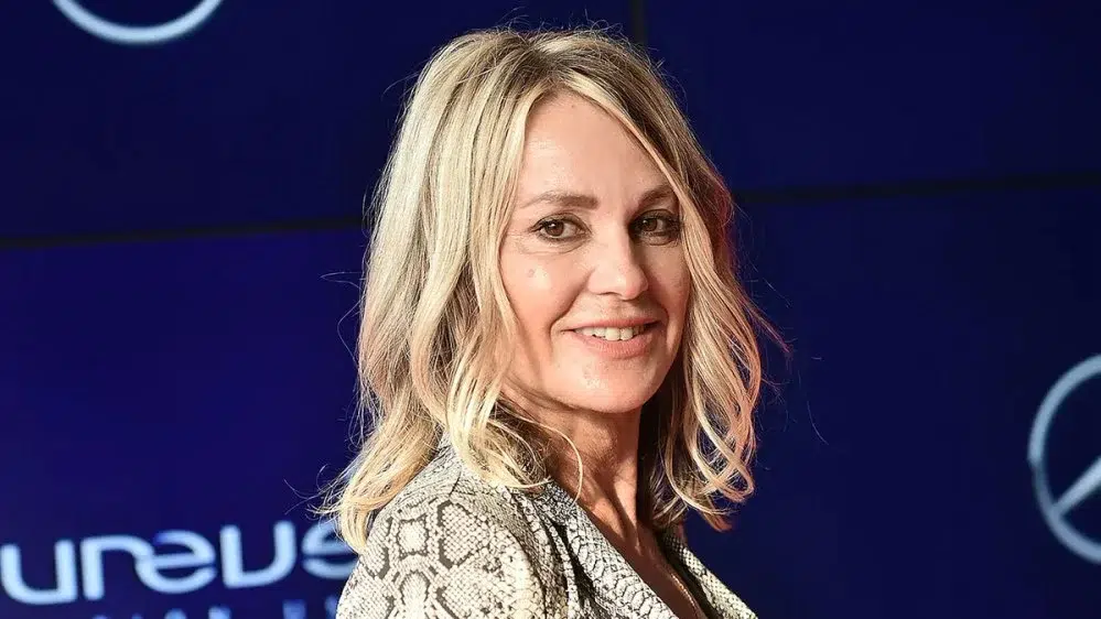 Nadia Comăneci primește premiul Laureus la 50 de ani de la primul 10 perfect