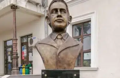 Octavian Goga, premierul care a retras cetățenia a 225.222 de evrei, rămâne fără bust la Iași