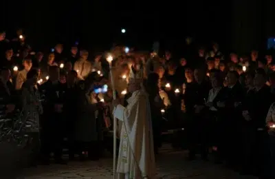 Papa Leon al XIV-lea, la prima slujbă de Paște, cere pace într-o lume sfâșiată de război