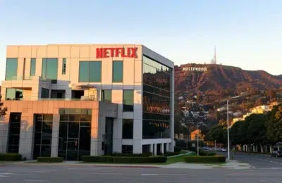 Cofondatorul Netflix Reed Hastings se retrage după ce compania a atins 325 milioane de abonați