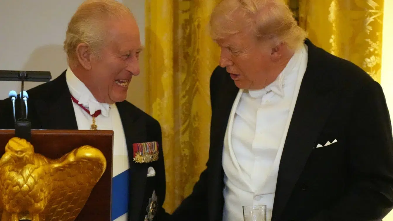 Regele Charles aduce o glumă usturătoare pentru preşedintele Trump: Fără noi, ați vorbi franceza
