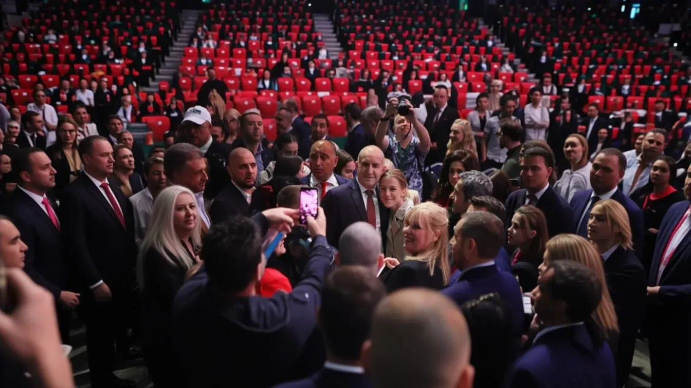 În Bulgaria partidul pro-rus al lui Radev câștigă 44% și majoritatea absolută