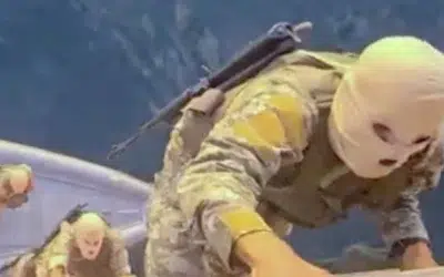 Trump ordona Marinei SUA sa scufunde ambarcatiunile iraniene din Stramtoarea Ormuz