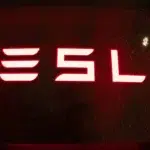 Tesla anunță un profit de 477 milioane de dolari în primul trimestru