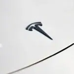 Tesla anunta investitii de 25 miliarde dolari in AI si robotul Optimus