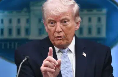 Trump amenință că trimite Iranul înapoi în epoca de piatră