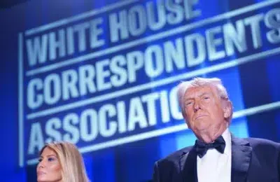 Trump, evacuat de urgență de la Cina Corespondenților după posibile focuri de armă