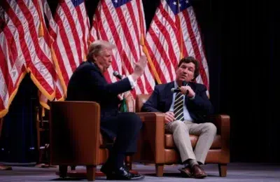 Tucker Carlson îl numește sclav pe Trump care nu poate lua propriile decizii