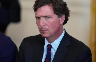 Tucker Carlson regretă susținerea lui Trump și își cere iertare: „Am indus oamenii în eroare”