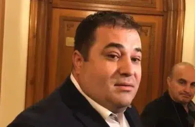 Victoria Stoiciu, somată să demisioneze din Senat după plecarea din PSD