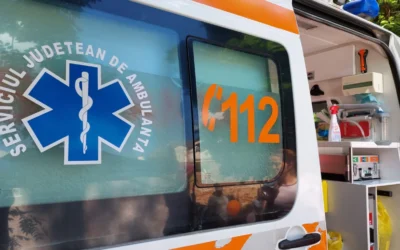 Un polițist și un jandarm au fost răniți după ce autospeciala lor a lovit un camion, în Buzău