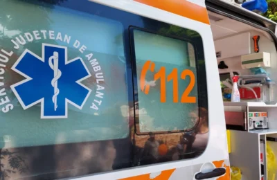 Un polițist și un jandarm au fost răniți după ce autospeciala lor a lovit un camion, în Buzău