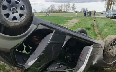 Șofer prins cu o alcoolemie letală de 5,7, după ce a intrat cu mașina în șanț