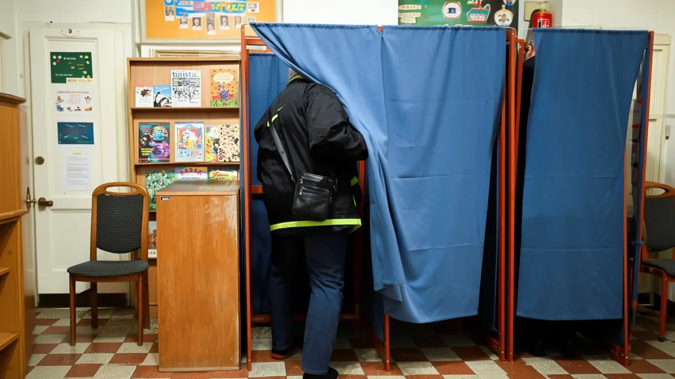 Prezență record de 77,8% la alegerile din Ungaria, Orban luptă pentru putere