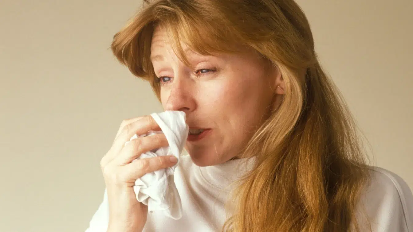 Alergiile la polen durează cu 2 săptămâni mai mult din cauza climei