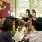 Alocația ar putea scădea la 100 de lei. Cum pot primi elevii 350 de lei pe lună