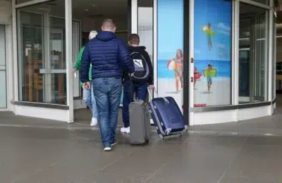 Un român a plătit 3.200 de euro amendă în Stuttgart ca să poată zbura spre casă