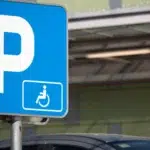 În Austria, un şofer a fost amendat cu 60 de euro, pentru un minut parcat pe un loc pentru dizabilități