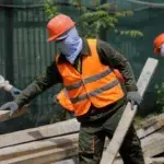 Care sunt noile reguli pentru angajaţii străini