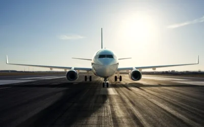 Peste 30 de companii aeriene anulează zboruri din cauza crizei de combustibil