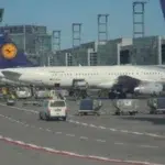 Lufthansa Group este nevoită să anuleze 20.000 de zboruri, în această vară, din cauza scumpirii combustibilului
