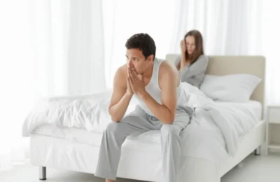 Se estimează că aplicațiile de dating cresc rata divorțurilor în rândul tinerilor