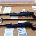 La Aeroportul Cluj s-au găsit două arme și 400 de proiectile într-un colet