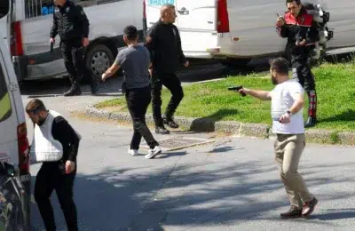Un mort și patru răniți în atacul armat de la consulatul israelian din Istanbul
