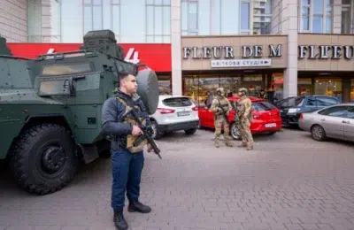 Atac armat la Kiev – un bărbat a ucis 6 oameni înainte de a fi împușcat de poliție