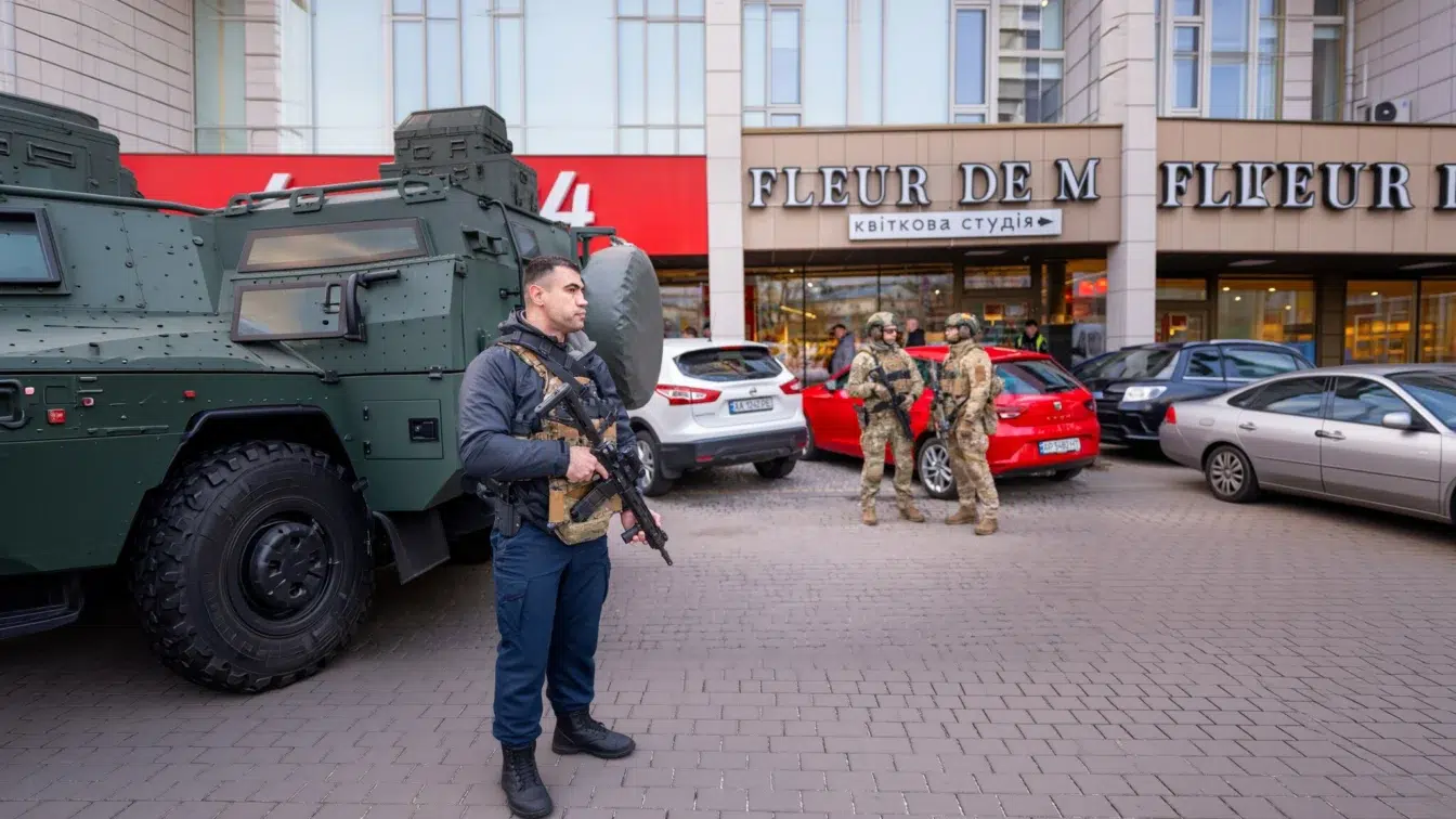 Atac armat la Kiev – un bărbat a ucis 6 oameni înainte de a fi împușcat de poliție