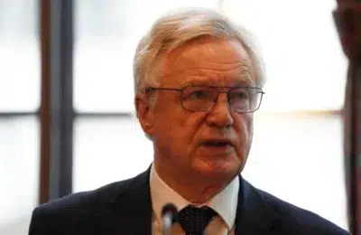 Site-ul unui parlamentar britanic, lovit de un atac cibernetic cu 142 de milioane de cereri