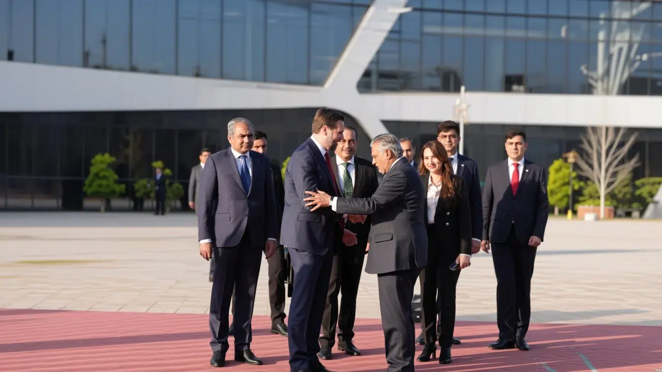 SUA anunta blocada totala a porturilor iraniene de luni la ora 10