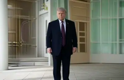 Trump anunță deschiderea Strâmtorii Hormuz după ce 9 nave au fost blocate de SUA