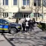 În Caracal doi bărbați au fost plasați sub control judiciar, pentru 60 de zile, pentru că au lăsat să moară un câine