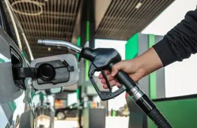 De ce ajutorul de 1.500 de lei pentru carburant, este refuzat la benzinării?