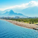 Cheltuielile pentru călătorii scad cu 3,3% pentru prima dată în ultimii cinci ani